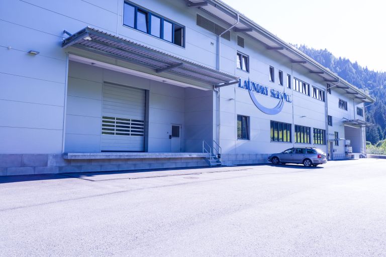 Ein ausserordentlich fortschrittlicher Industriebau im Saanenland.